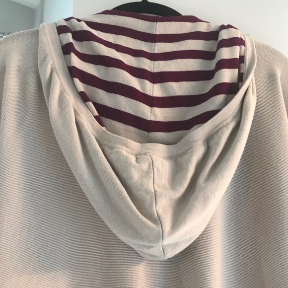 Sweatshirt - Picture 2 of 6